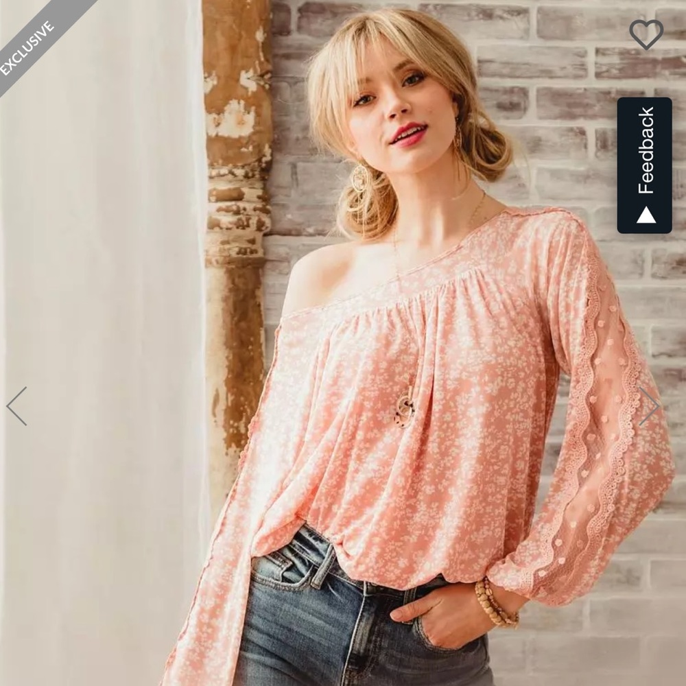New with tags floral mesh top gimmicks from buckle BKE